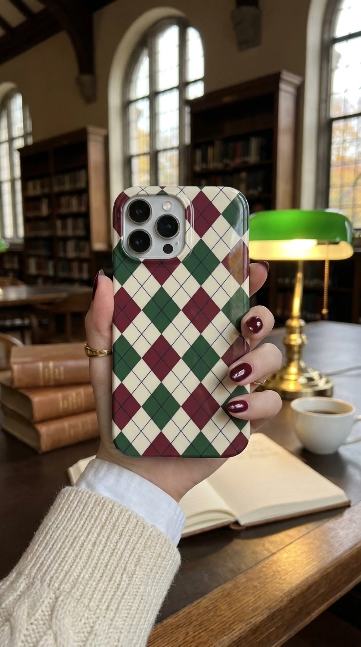 Argyle Club | Burgundy & Green Argyle MagSafe iPhone Case